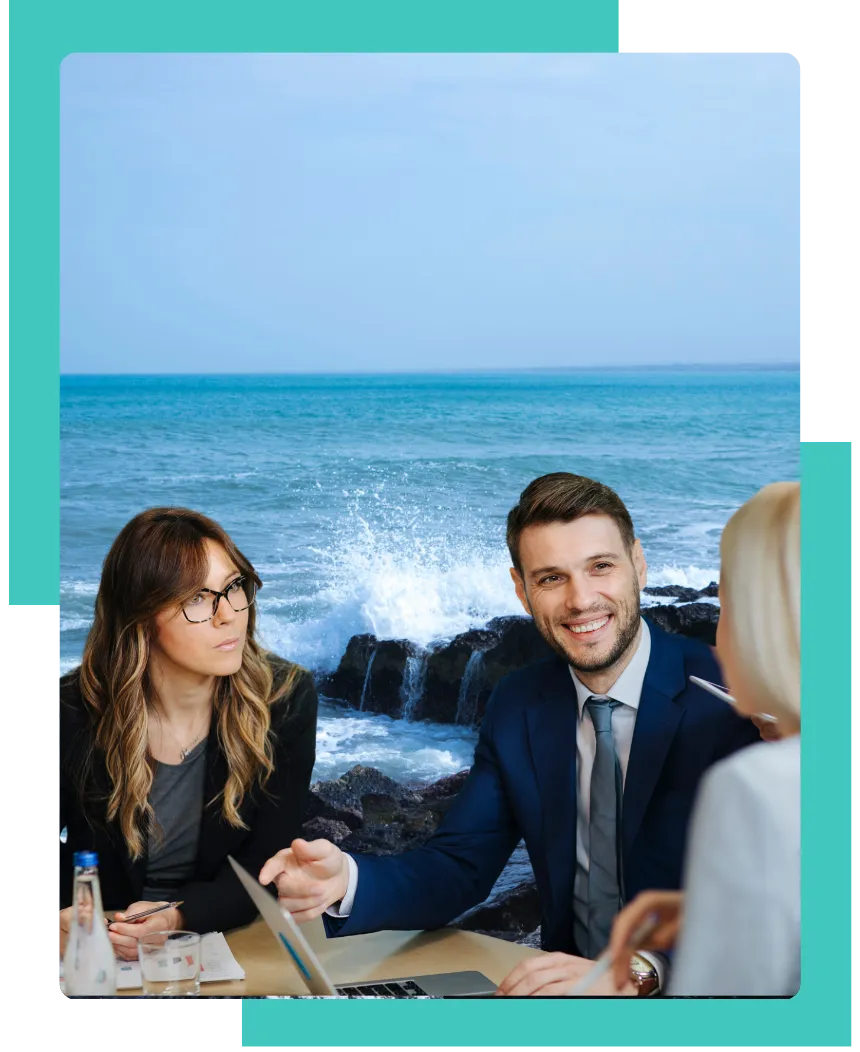 Personen in gesprek met stakeholders